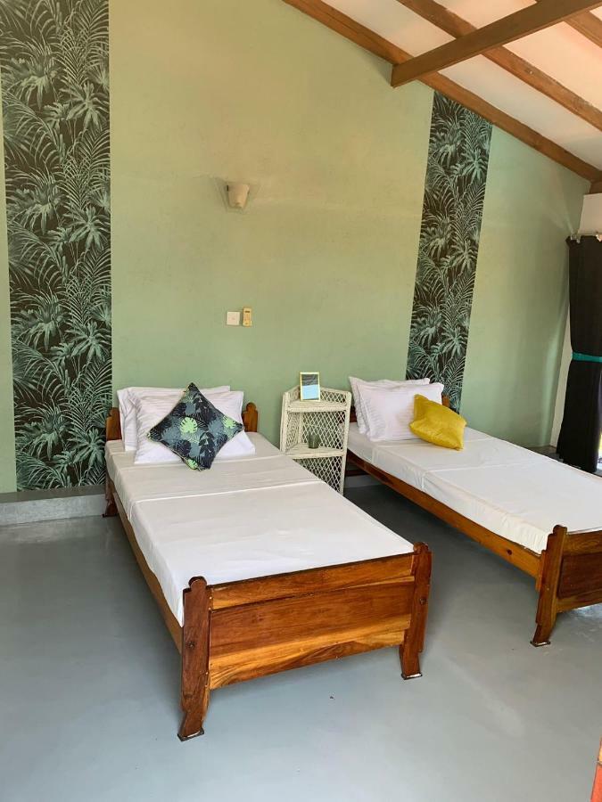 Airy Dale Villa And Guesthouse Ambalangoda  Exterior photo